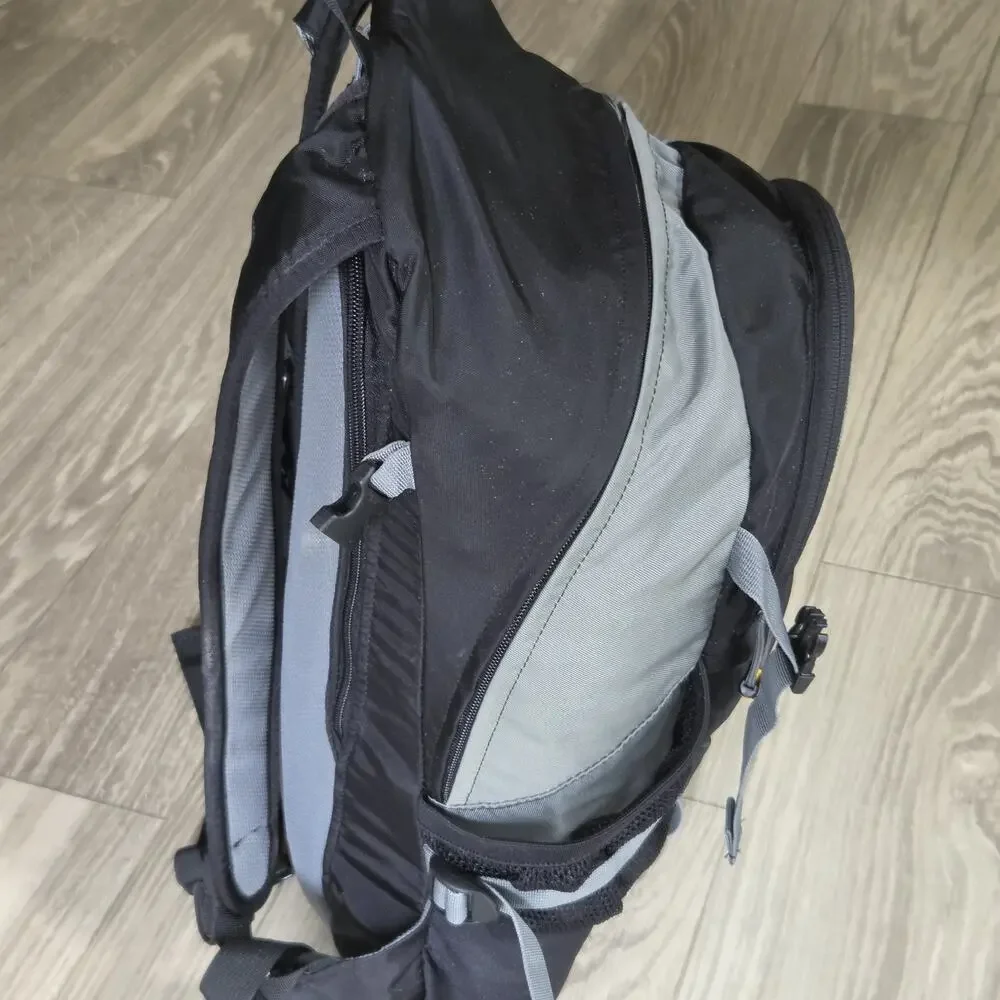 CamelBak Trailblazer Hydration Backpack Reservoir Hiking Biking Outdoor Pack